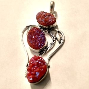 Pink druzzy pendant 925 made in India.